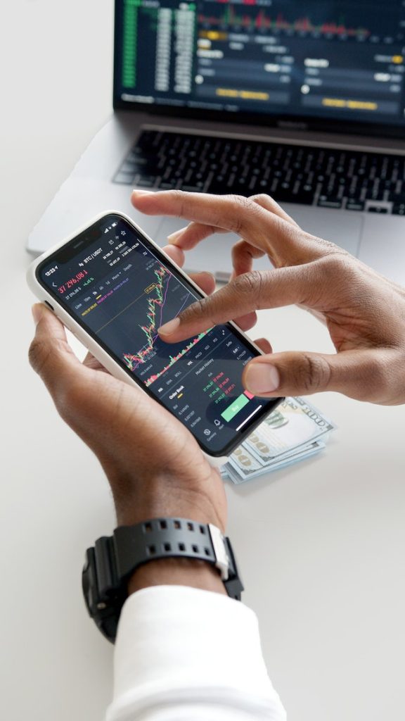 What are the benefits of using DeFi